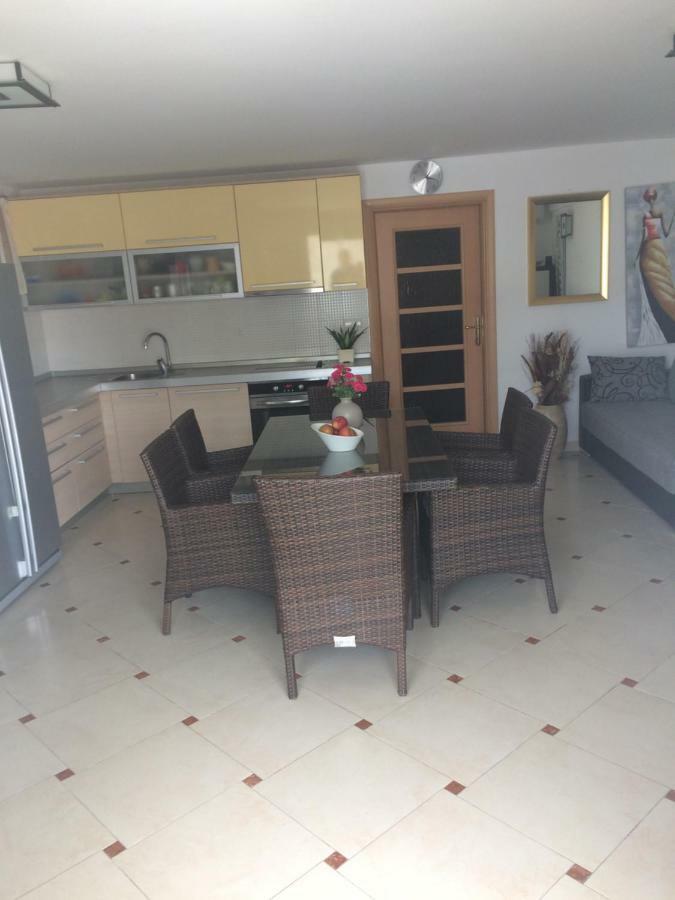 Ema Apartman *